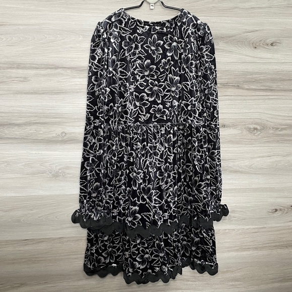 NWT- Women's Easel LS Floral Print Velvet Dress - Picture 7 of 11